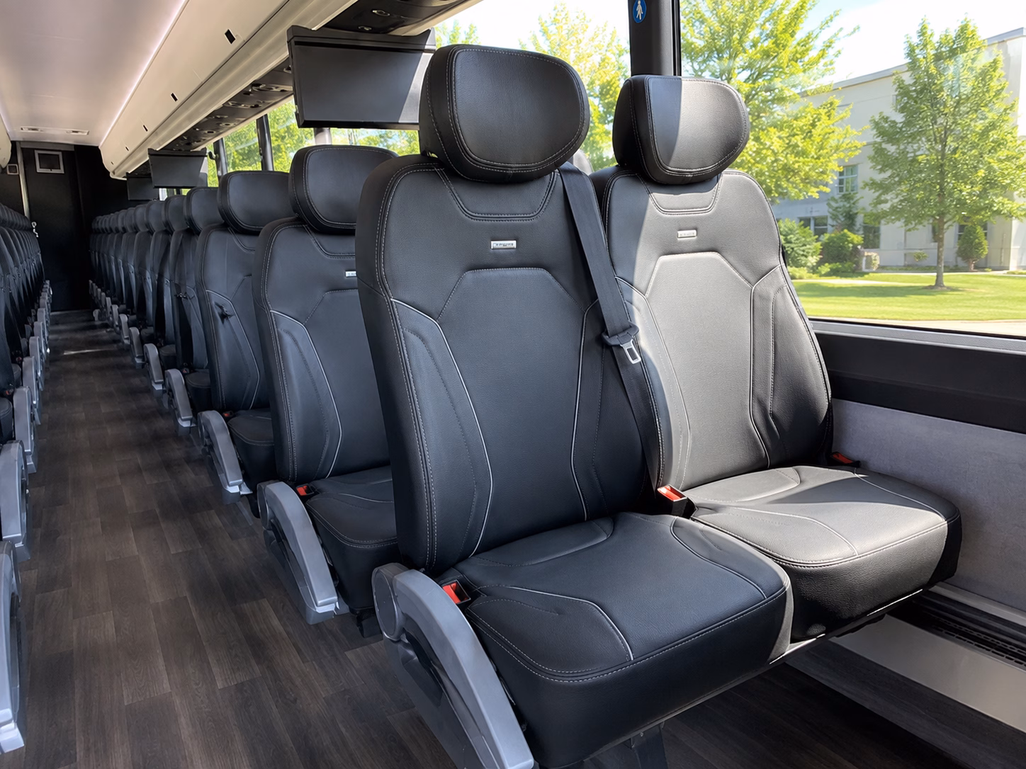 buses to los olivos and solvang tasting rooms