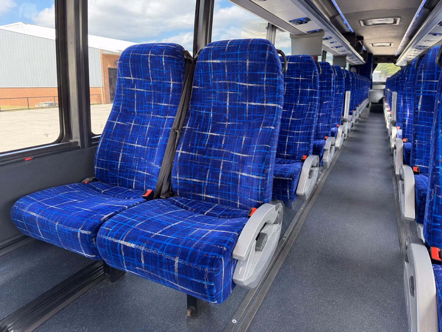 buses to the lompoc wine ghetto from santa maria