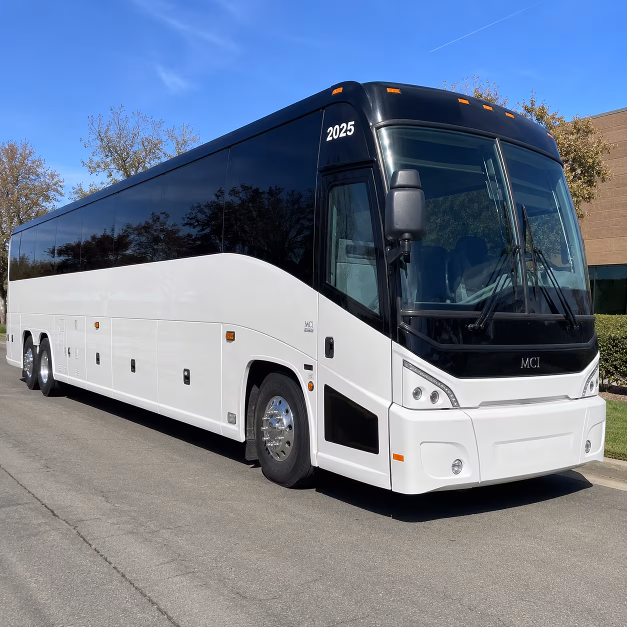 hotel to conference shuttle buses around santa maria