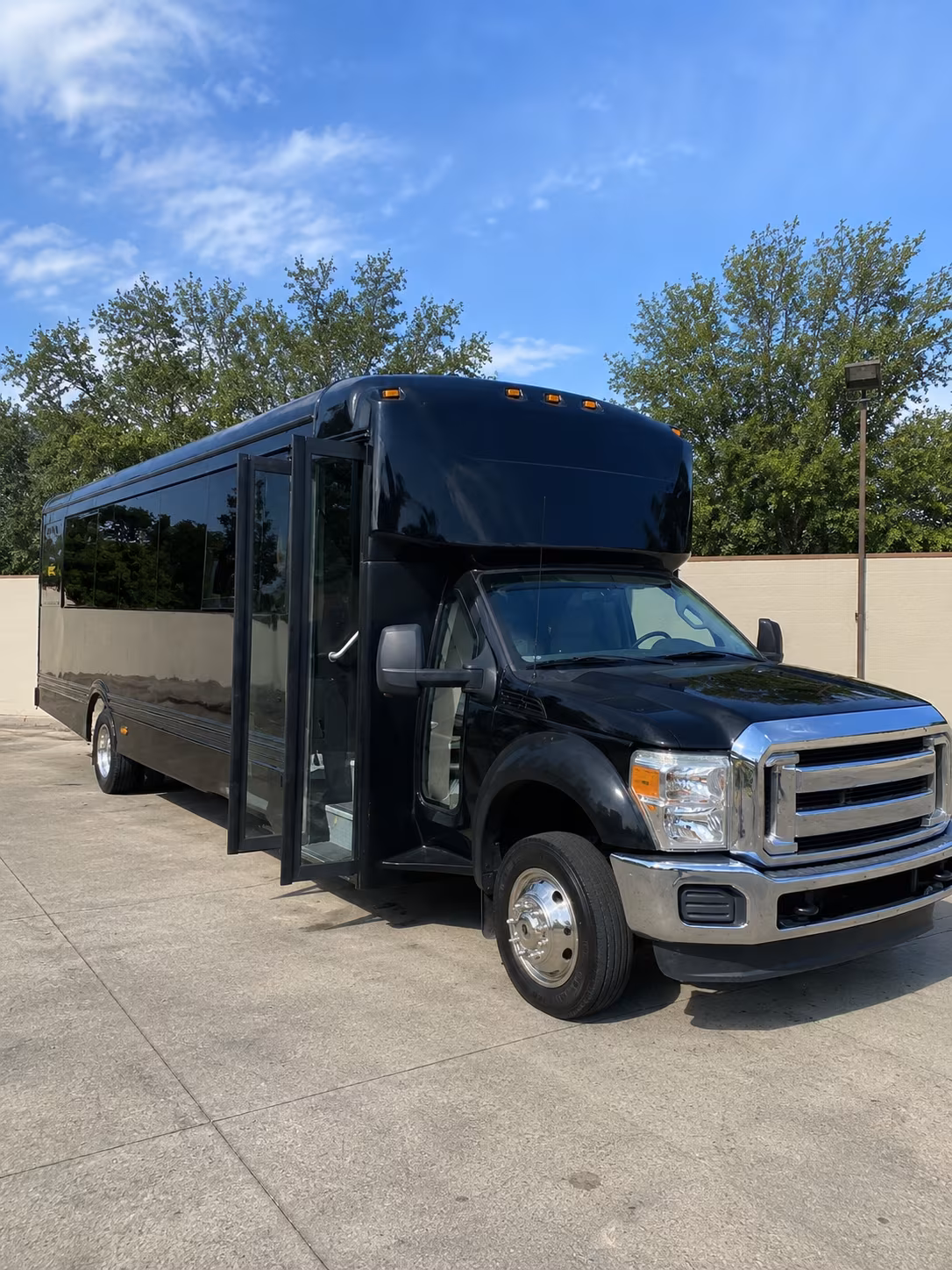 santa maria 20 passenger party bus