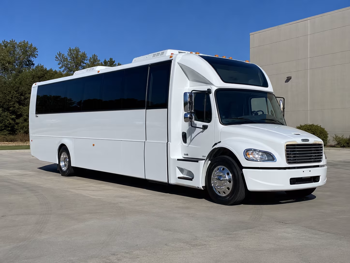 santa maria 28 passenger party bus