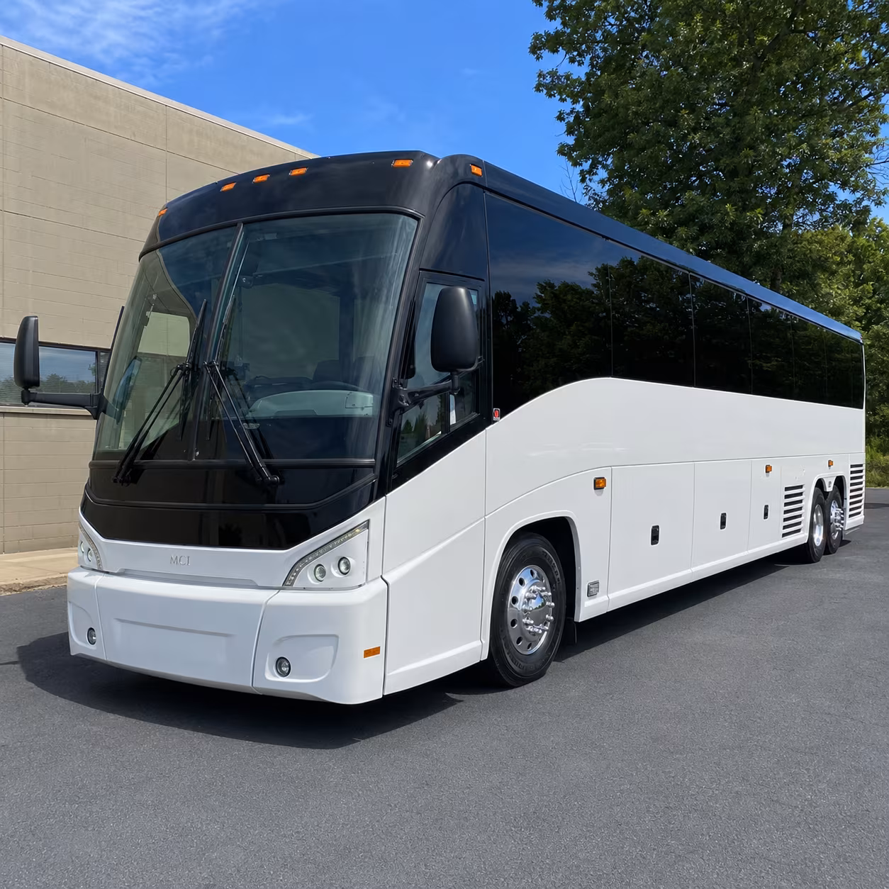 weekly worship shuttle buses for santa maria congregations